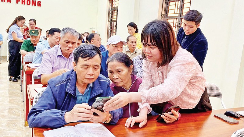 Thúc đẩy các giải pháp công nghệ phục vụ người dân, doanh nghiệp