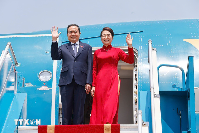 Chủ tịch Quốc hội lên đường tham dự AIPA-46 và thăm chính thức Malaysia