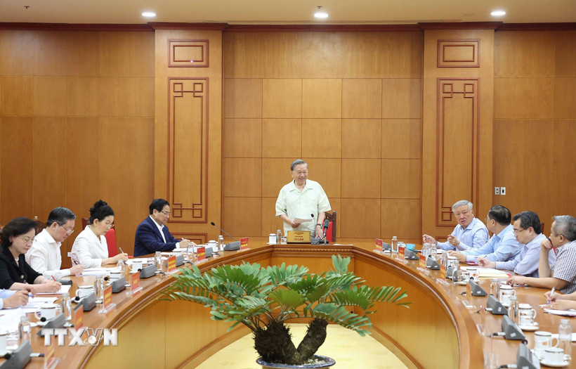 Tổng Bí thư Phát triển đô thị và nông thôn là hai nhiệm vụ không thể tách rời