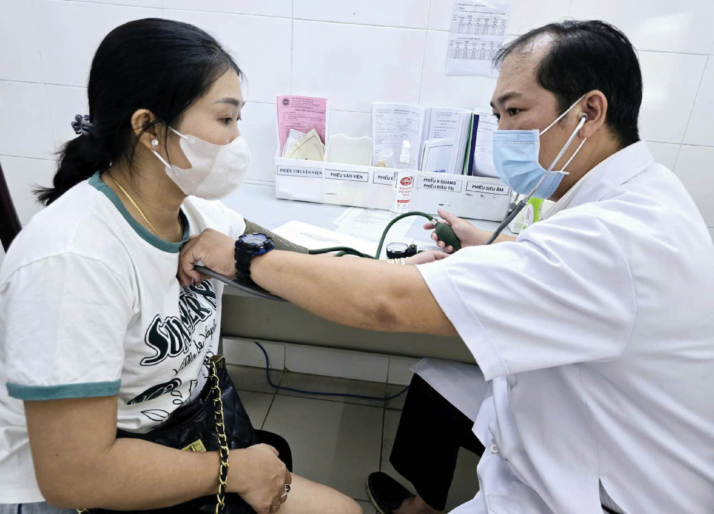 Xây dựng hệ sinh thái y tế số từ sổ sức khỏe điện tử