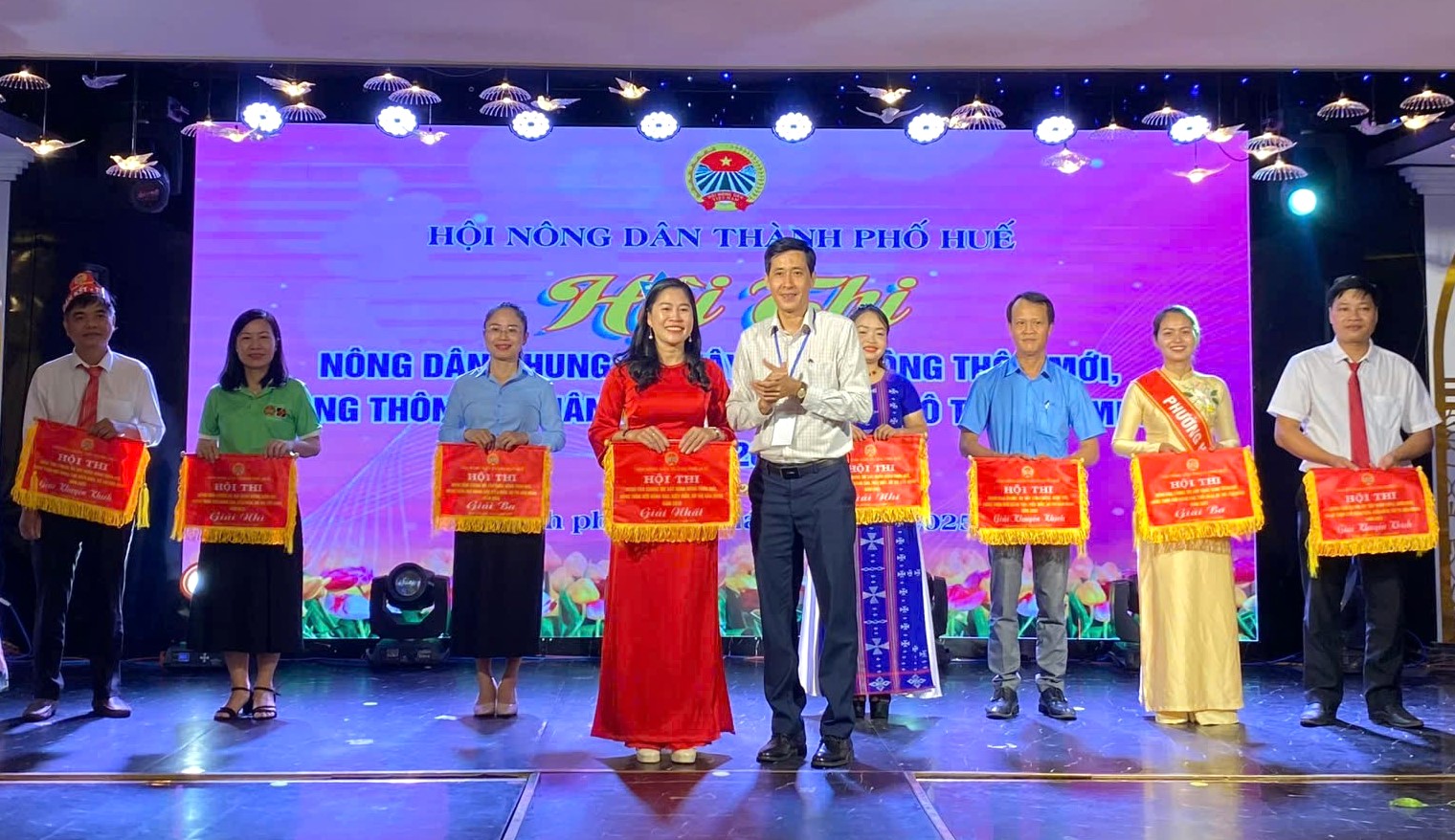 Khơi dậy khát vọng và tinh thần cống hiến của nông dân