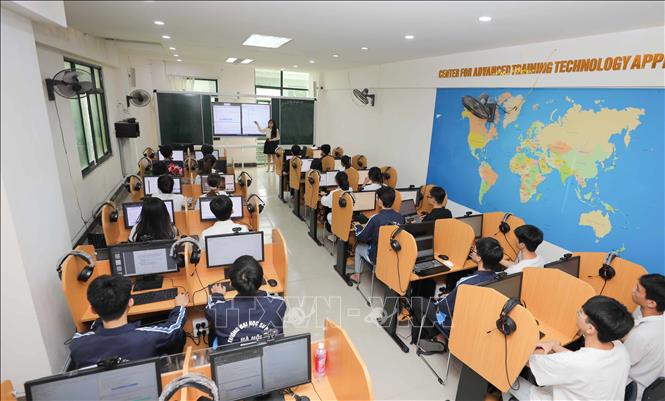 Phát triển khoa học công nghệ - yếu tố then chốt nâng tầm đại học Việt Nam