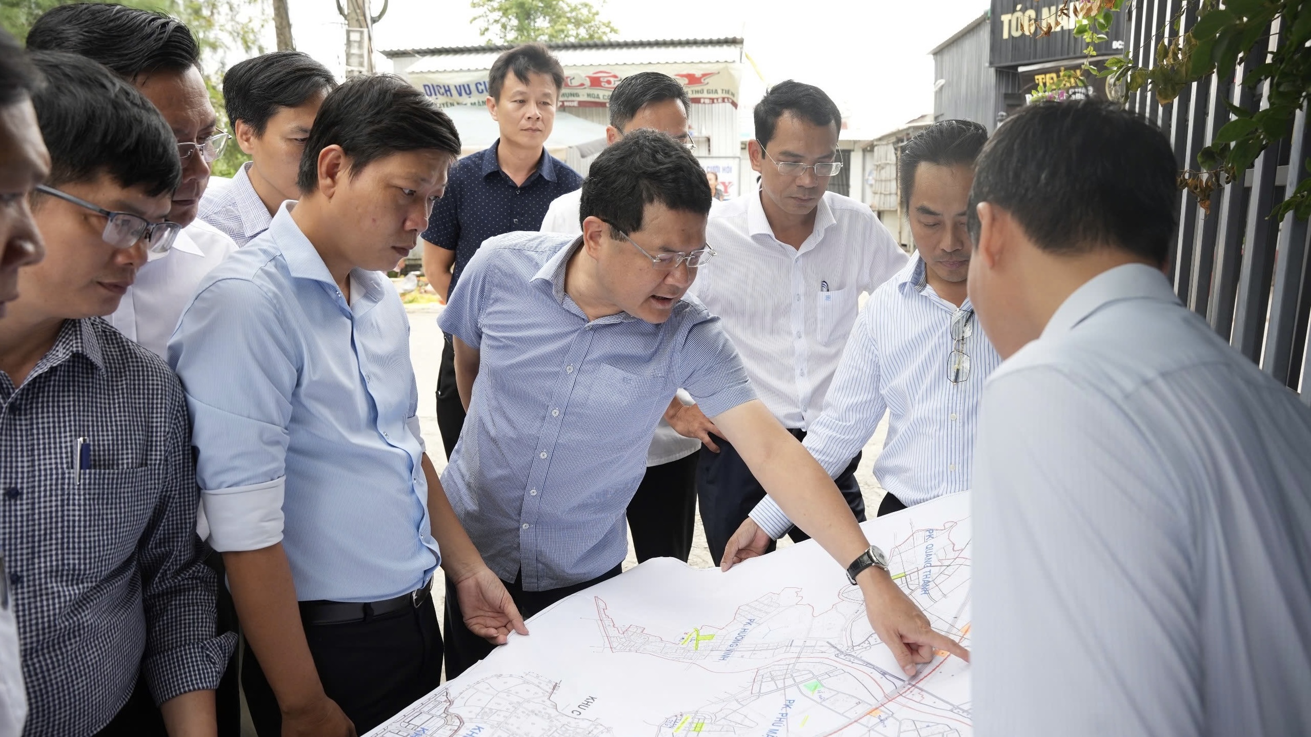 Đảm bảo hạ tầng các khu tái định cư, nghĩa trang, trường học phục vụ dự án đường sắt tốc độ cao