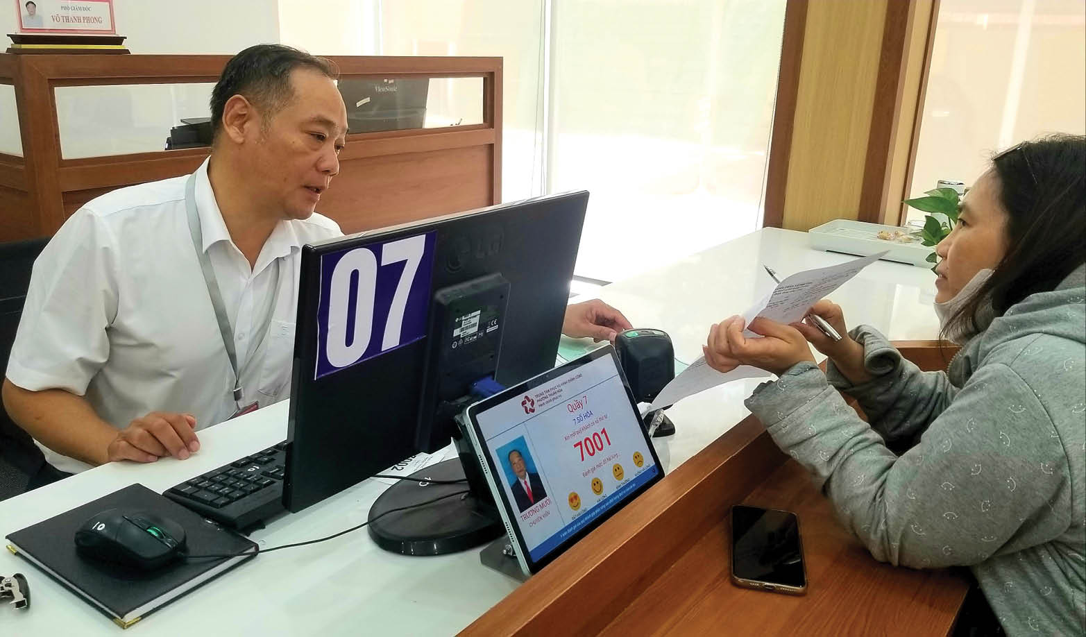 “Nói không hồ sơ giấy” với các dịch vụ công toàn trình