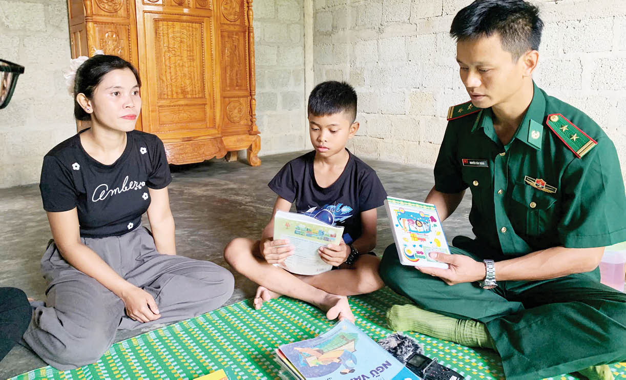 Nâng bước học trò vùng biên