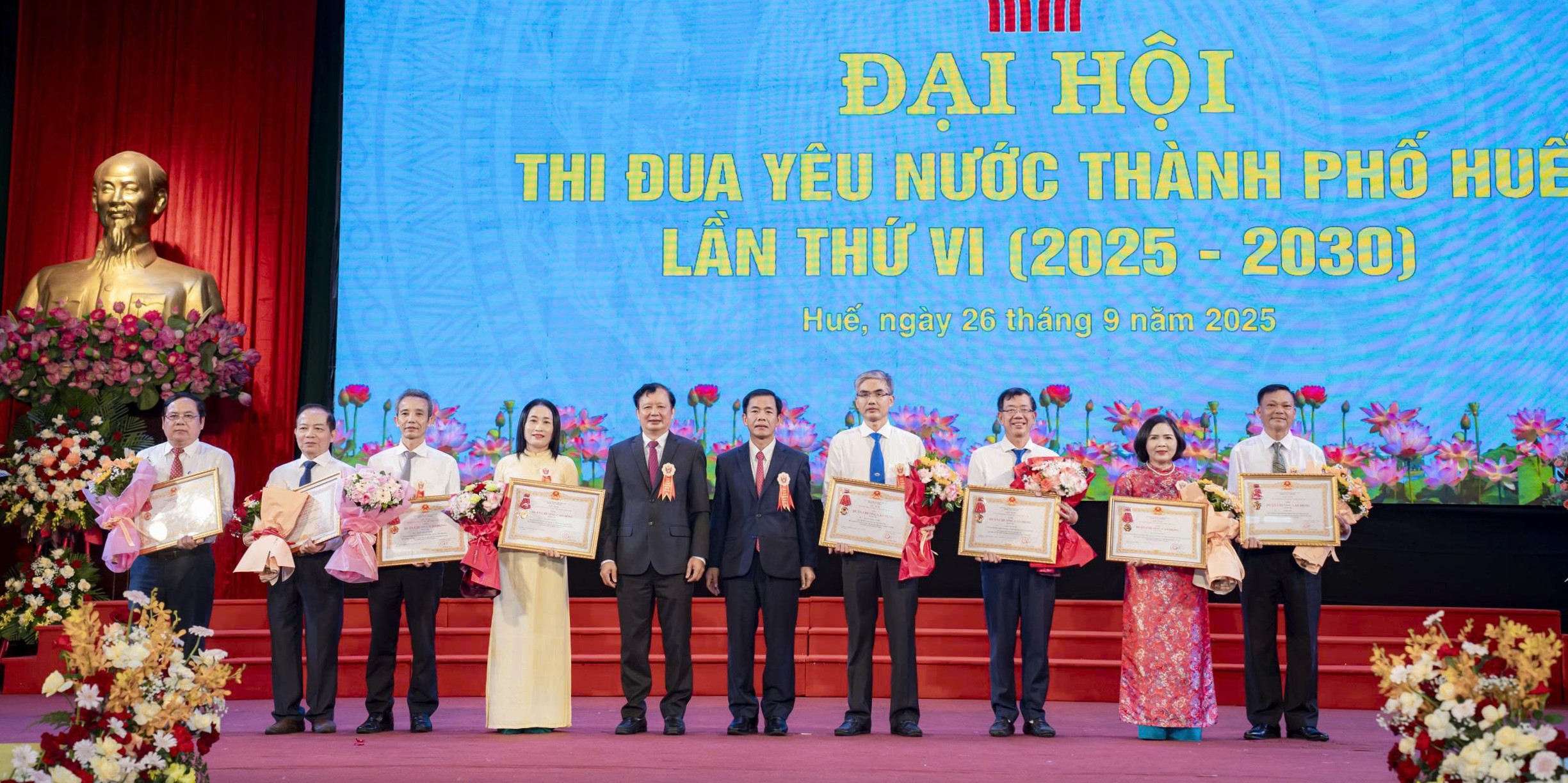 Thi đua đổi mới, sáng tạo vì một Huế xanh, thông minh và giàu bản sắc