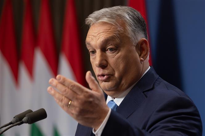 Thủ tướng Orban nêu kịch bản thảm họa của nền kinh tế Hungary khi điện đàm với Tổng thống Trump