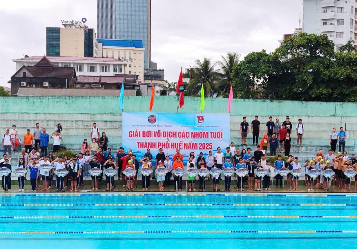 Khai mạc giải bơi các nhóm tuổi thành phố 2025