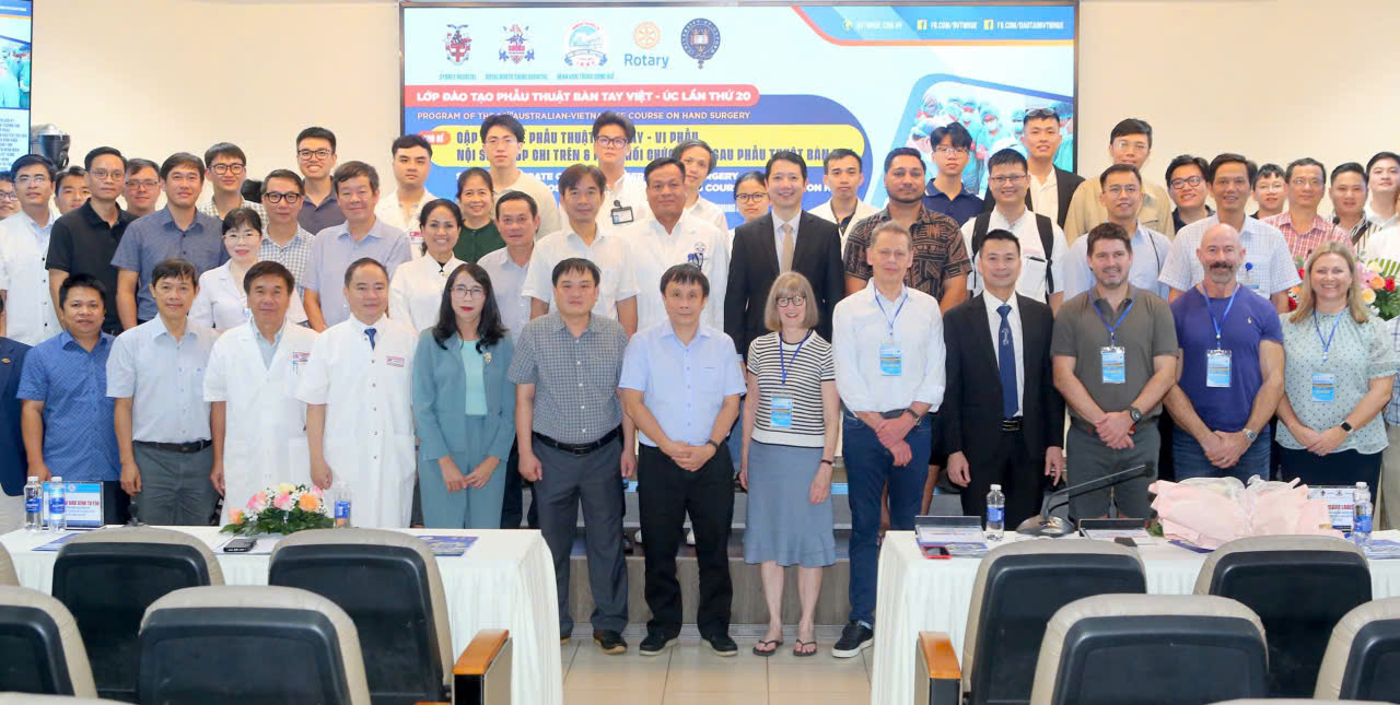 Khai mạc khóa đào tạo phẫu thuật bàn tay Việt - Úc lần thứ 20