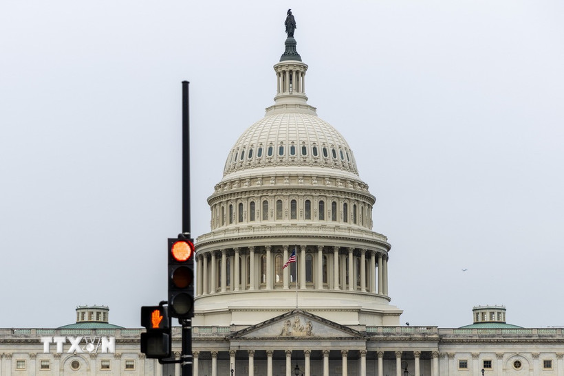 Chính phủ Mỹ chính thức đóng cửa do bế tắc ngân sách
