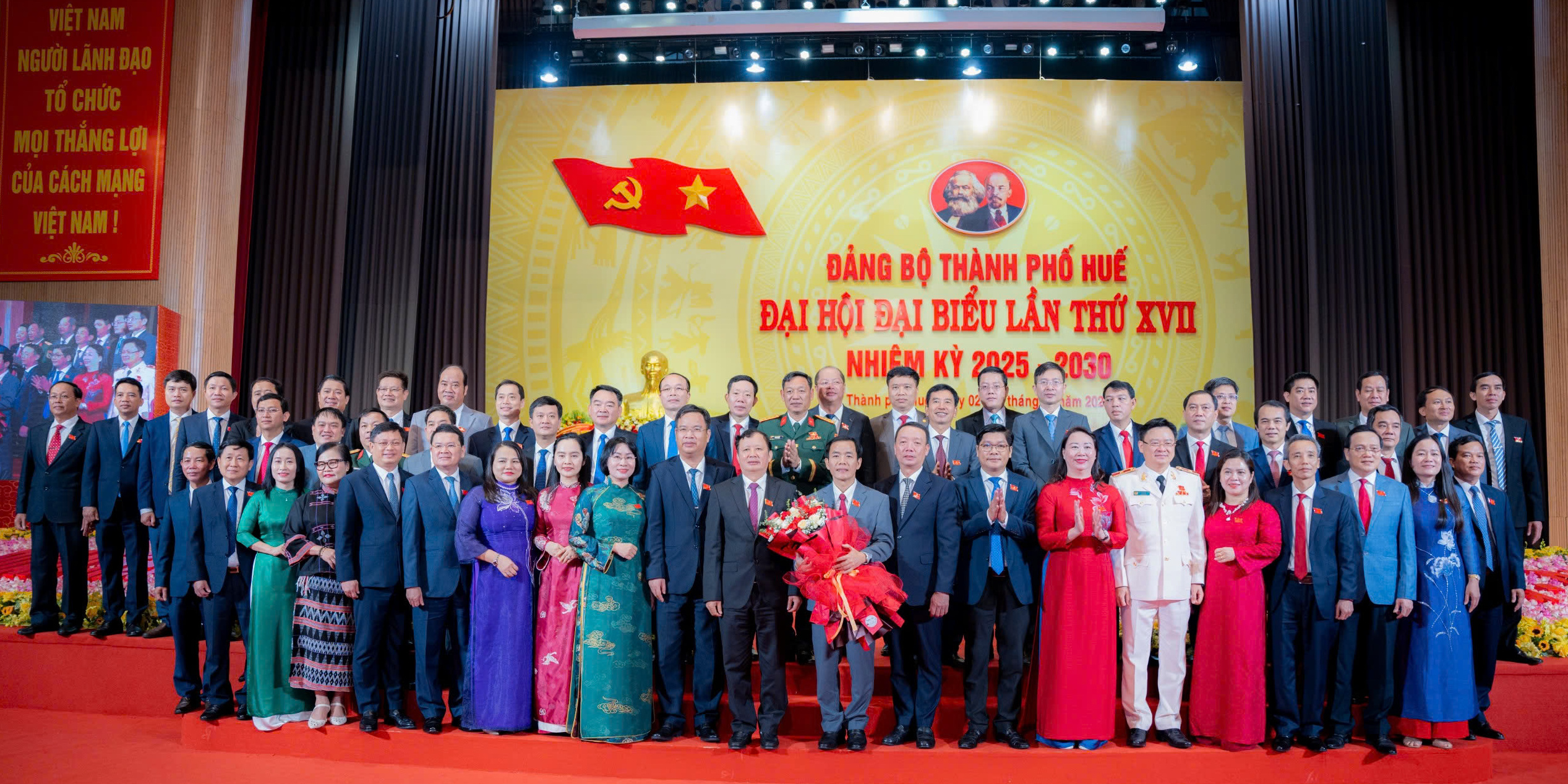 Mở ra hành trình đổi mới và phát triển bền vững