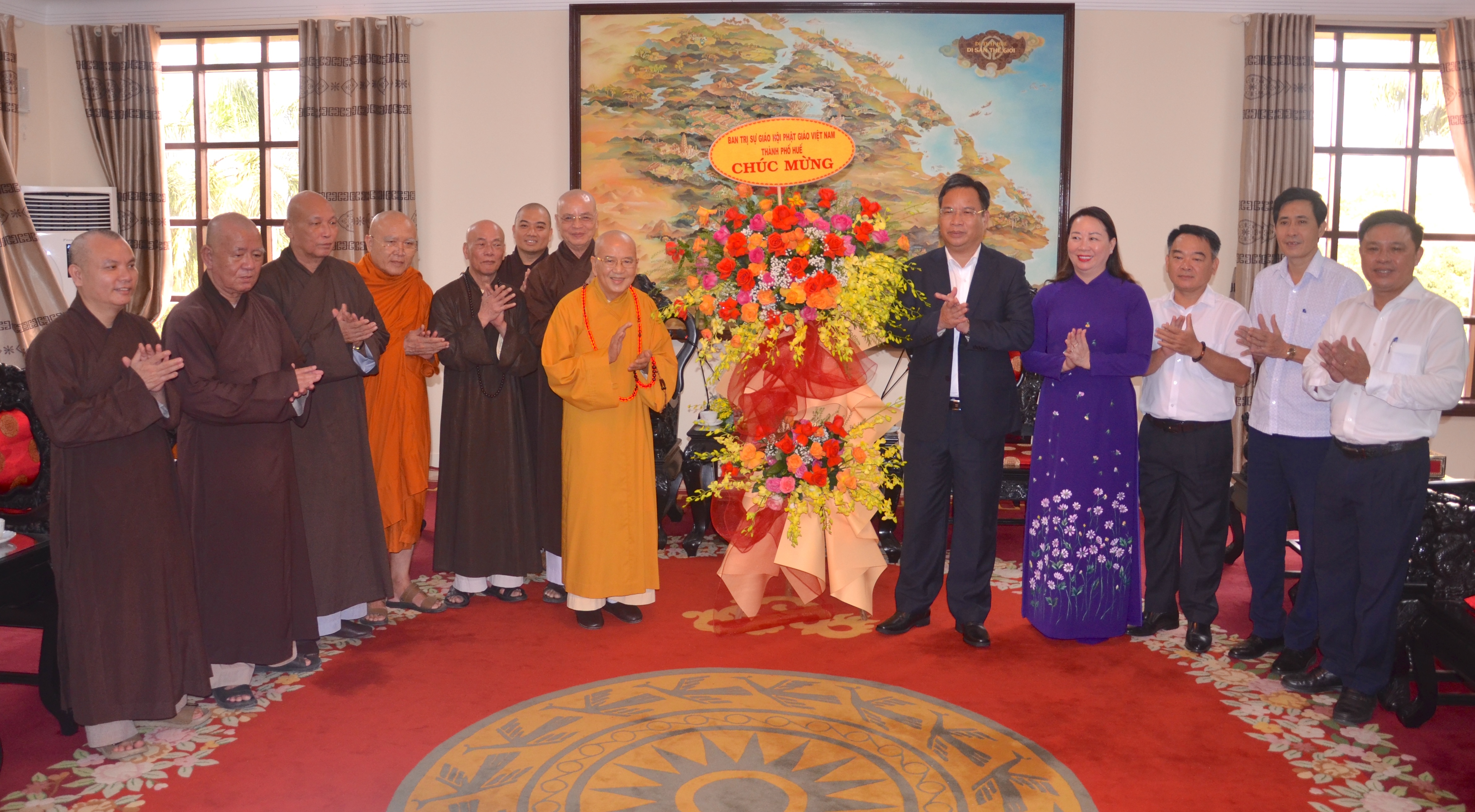 Chúc mừng thành công Đại hội đại biểu Đảng bộ thành phố Huế lần thứ XVII