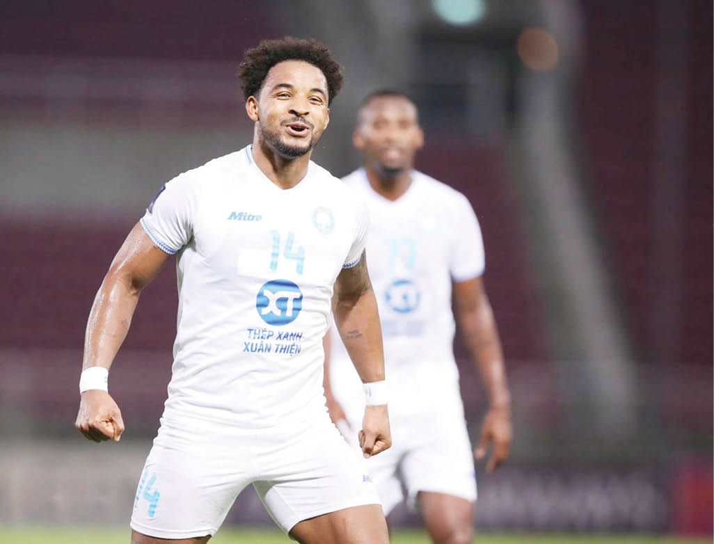 Đội tuyển Việt Nam nên nhập tịch bao nhiêu cầu thủ