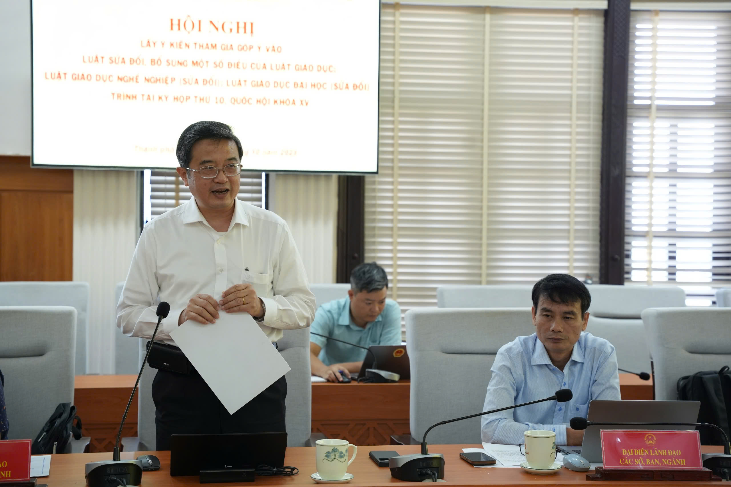 Góp ý thẳng thắn để các dự án luật đi vào cuộc sống