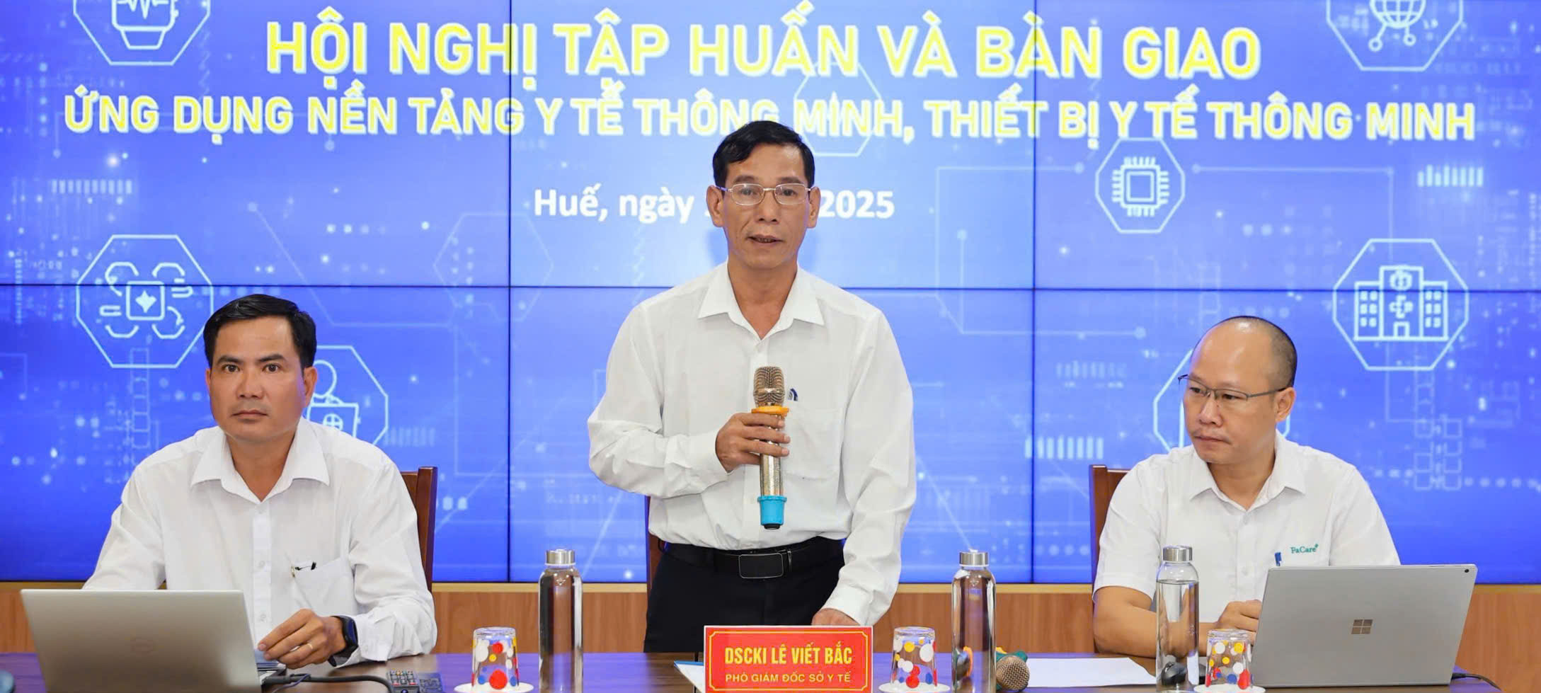 Tập huấn và bàn giao nền tảng, thiết bị y tế thông minh