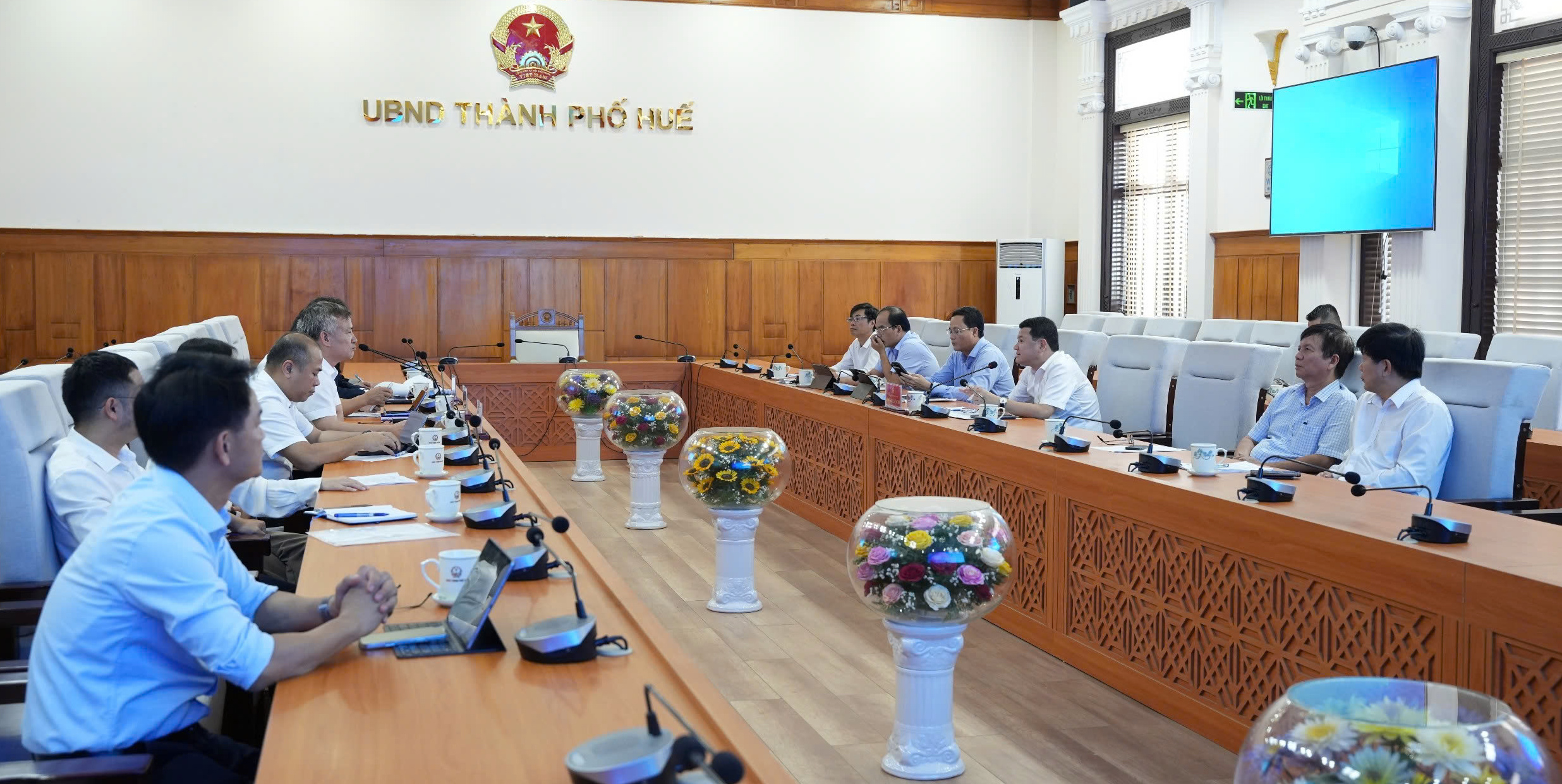 UBND thành phố Huế làm việc với Tổng Công ty Cảng Hàng không Việt Nam