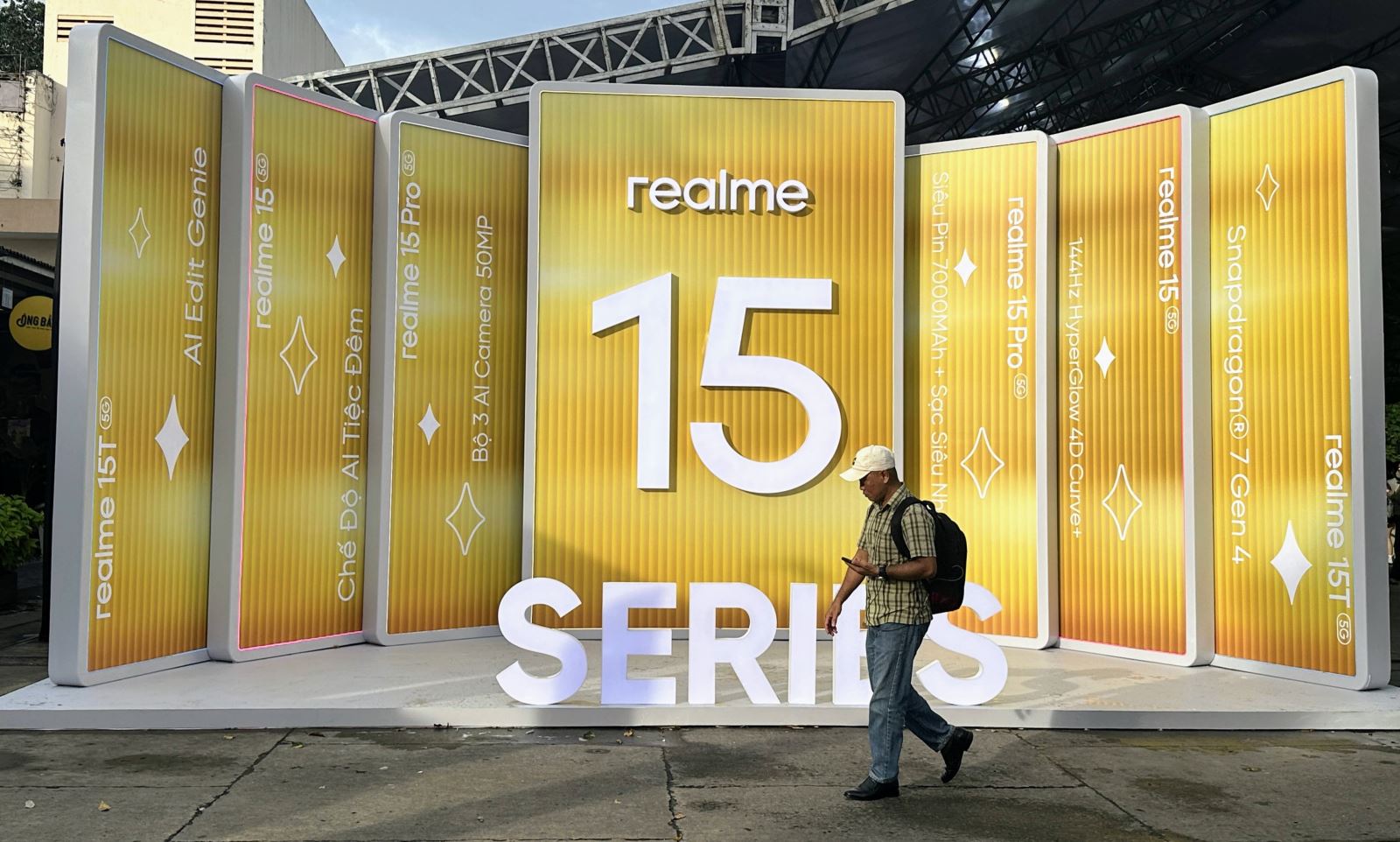 Thị trường smartphone 2025 Cuộc đua AI và làn sóng đốt tiền toàn cầu