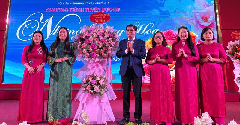 Những bông hoa tháng 10
​