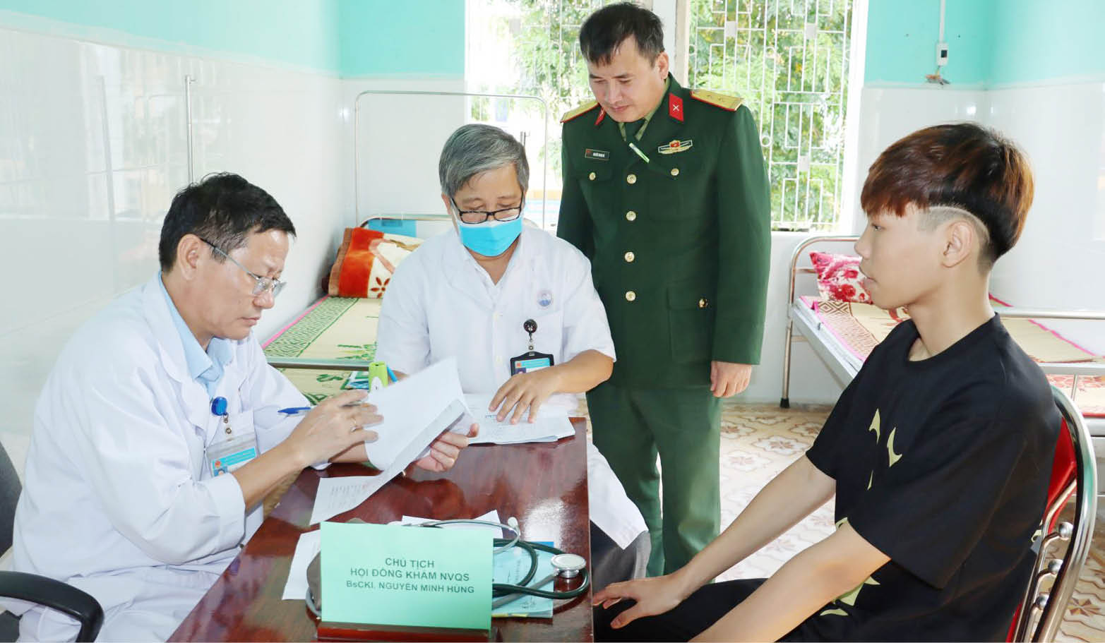 Tuyển người nào, chắc người đó