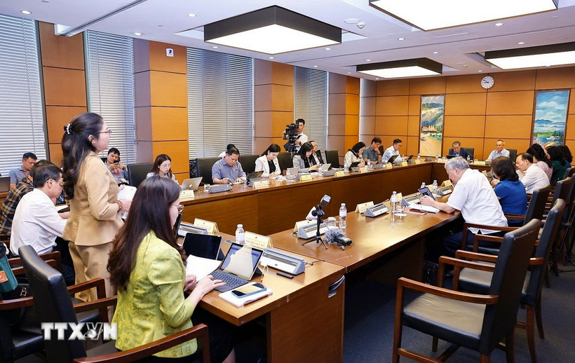 Họp Quốc hội Quyết liệt khơi thông điểm nghẽn, giải ngân vốn đầu tư công