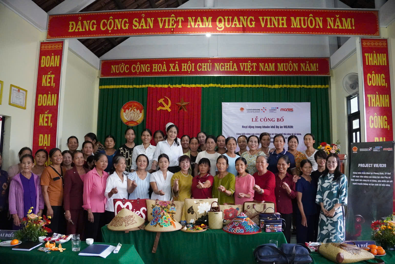 Cơ hội nâng cao sinh kế cho phụ nữ làm nghề thủ công từ cỏ bàng