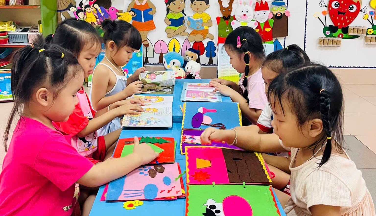 Học sinh toàn thành phố nghỉ học để phòng tránh bão số 12