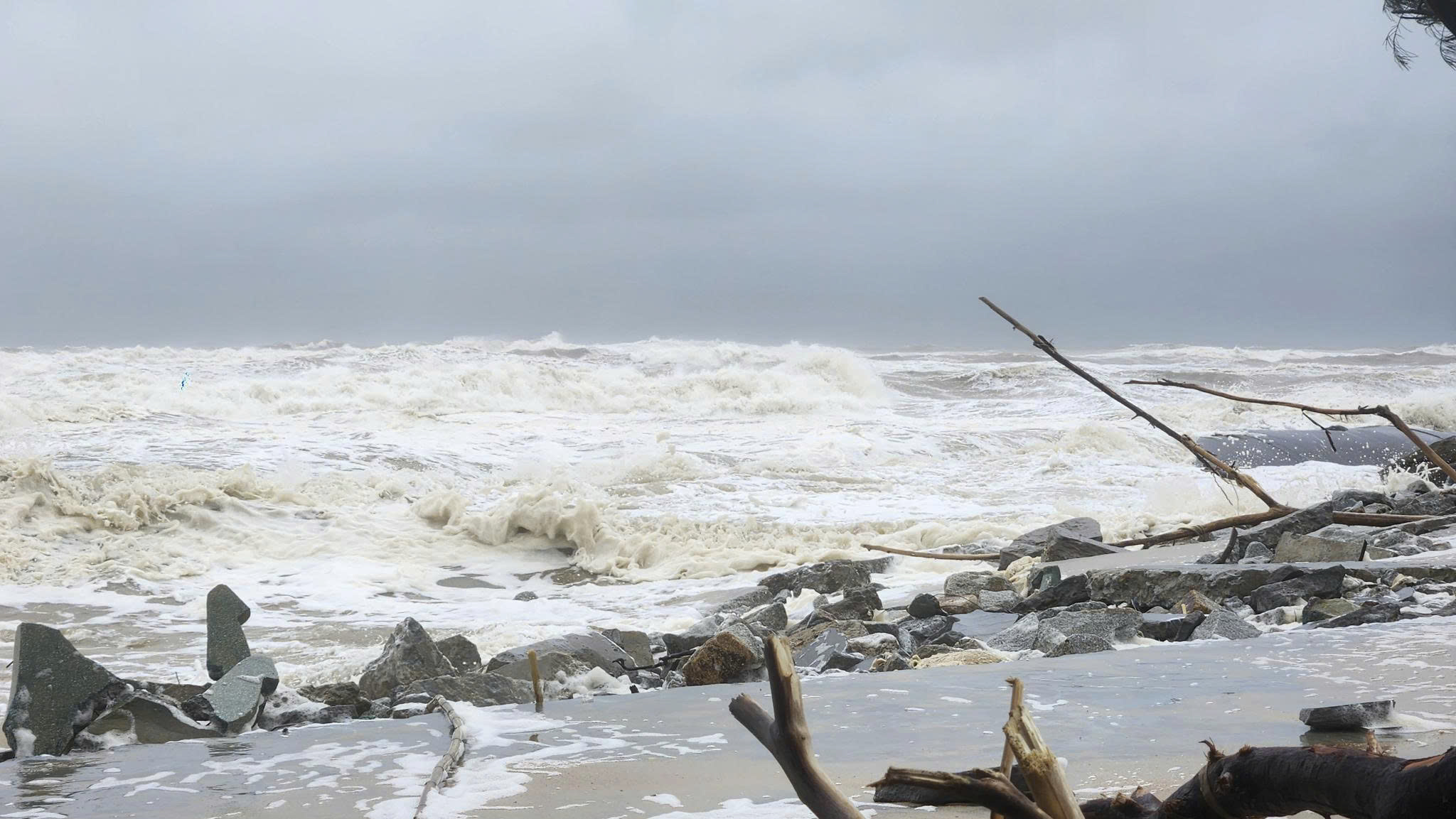 Các hồ chứa sẵn sàng cắt lũ