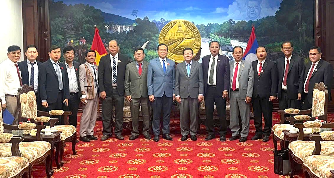 Thắt chặt tình hữu nghị giữa HĐND thành phố Huế và HĐND tỉnh Salavan