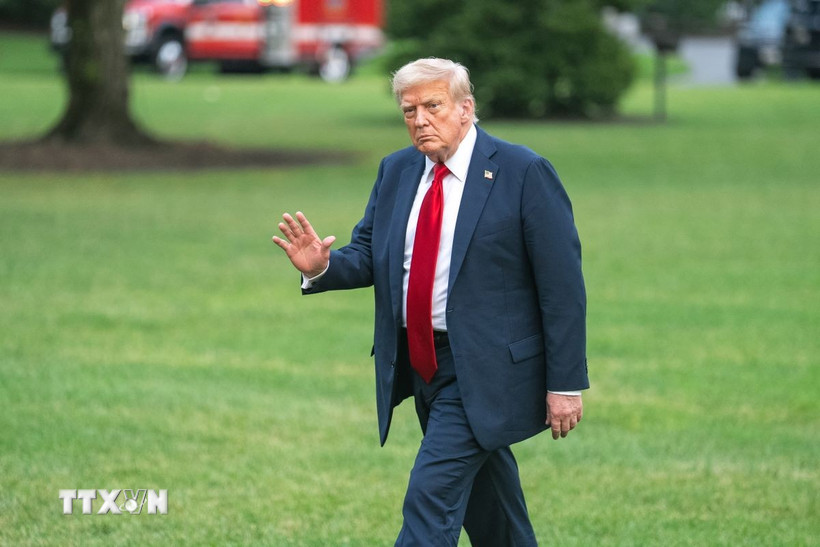 Tổng thống Mỹ Donald Trump bắt đầu chuyến công du châu Á