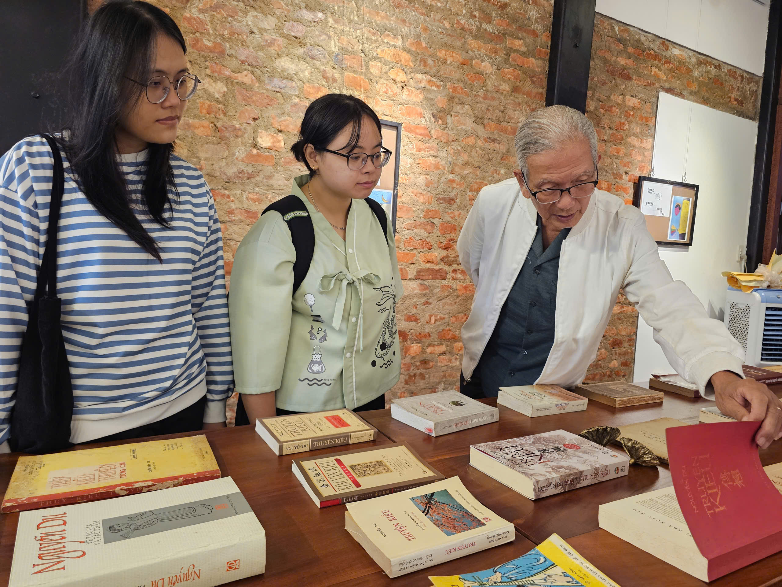 Một ngày Truyện Kiều ở Cố đô