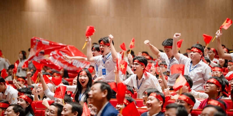 Truyền lửa tri thức từ điểm cầu Huế