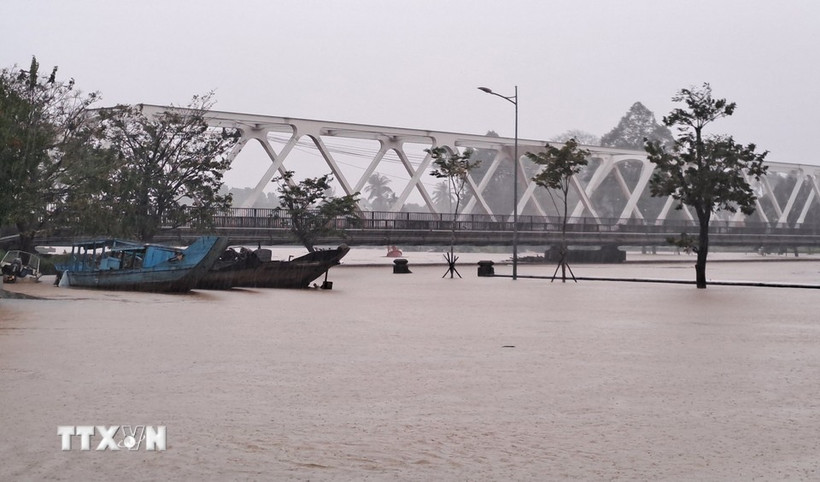 Đề nghị Huế và Đà Nẵng chủ động ứng phó với lũ đặc biệt lớn trên các sông