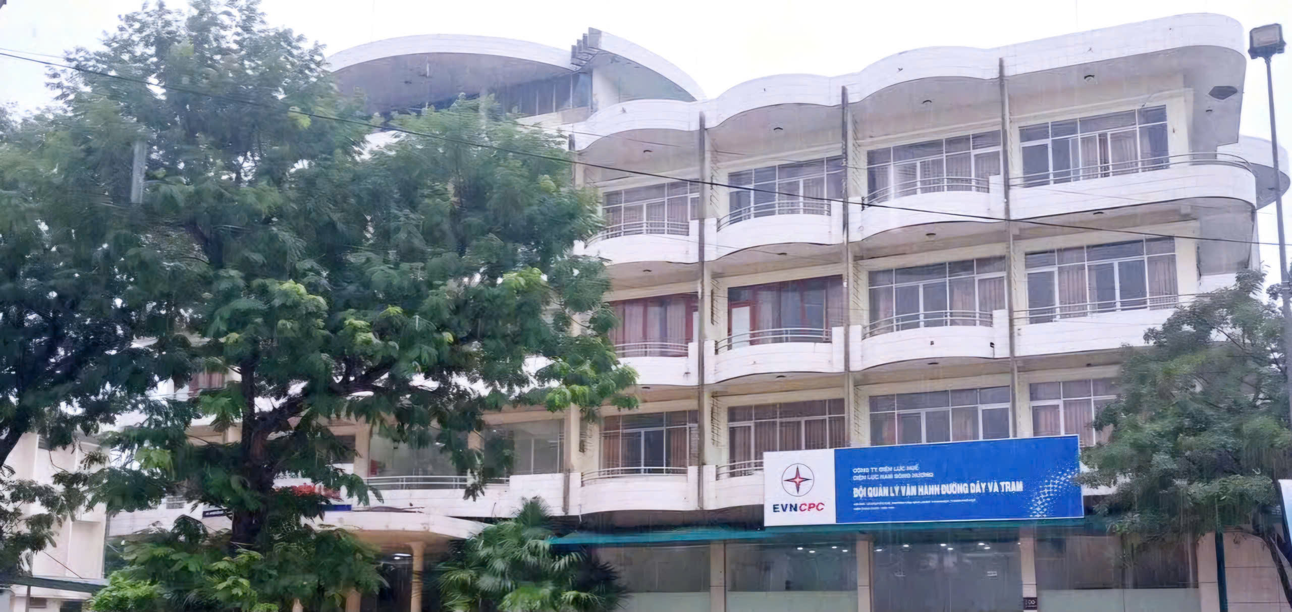 Công ty Điện lực Huế mở cửa nhà khách đón người dân tránh lũ