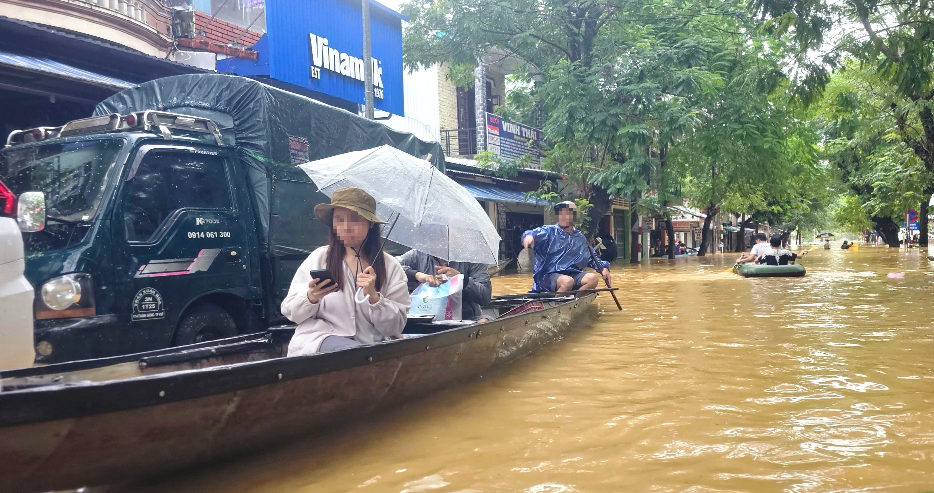 Xử lý nghiêm hành vi nâng giá dịch vụ cứu hộ, ghe đò