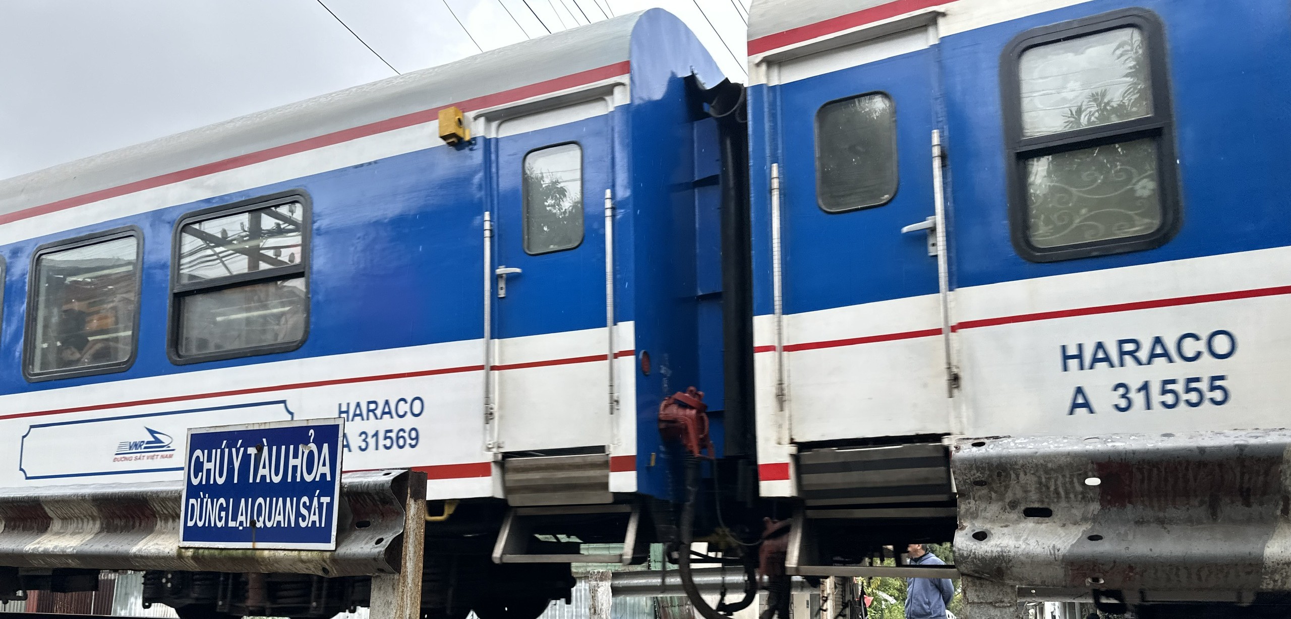 Thông tuyến đường sắt qua Huế, Cảng hàng không Quốc tế Phú Bài hoạt động bình thường