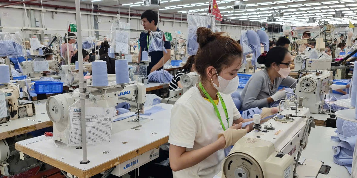 Doanh nghiệp chung tay hỗ trợ người lao động ảnh hưởng mưa lũ