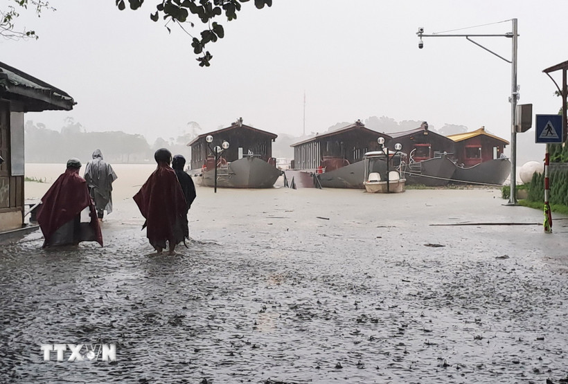Không khí lạnh tăng cường, Trung Trung Bộ mưa lớn kéo dài đến ngày 4 11