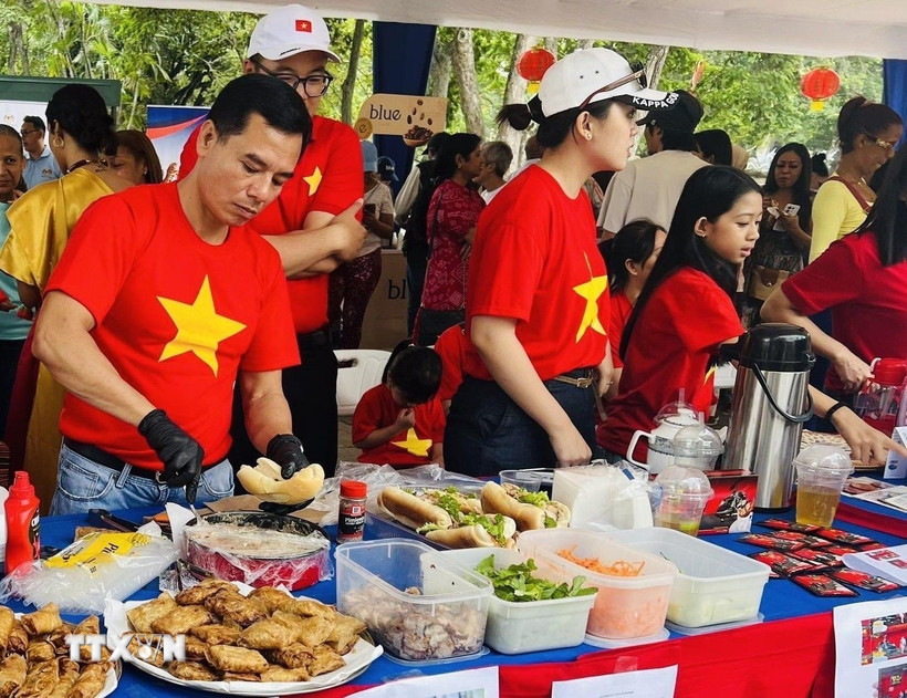 Ẩm thực - nhịp cầu văn hóa nối Việt Nam với bạn bè thế giới