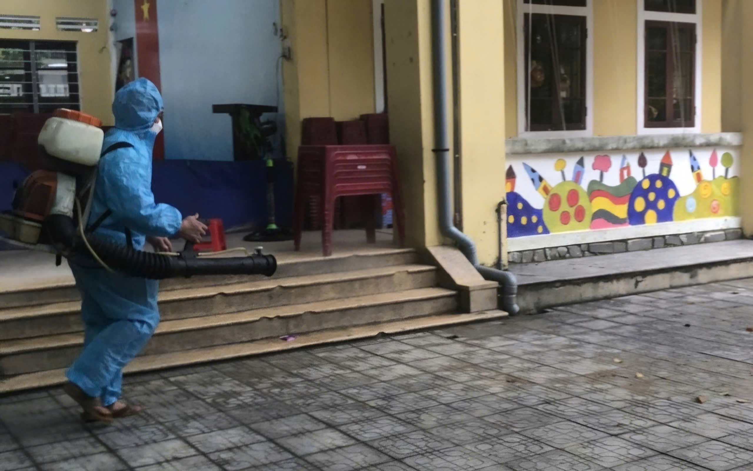 Tổng lực vệ sinh khử khuẩn, đẩy mạnh truyền thông phòng bệnh sau lũ