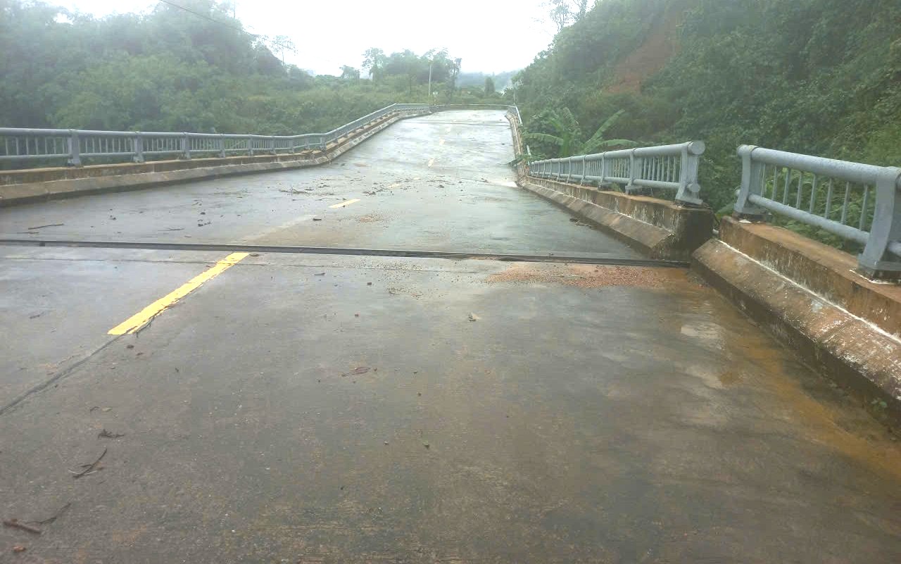 Báo cáo Bộ Xây dựng ban bố tình huống khẩn cấp sự cố ở cầu Cạn