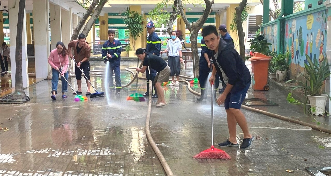 Học sinh nghỉ học vào sáng 7 11 để phòng tránh ảnh hưởng bão số 13