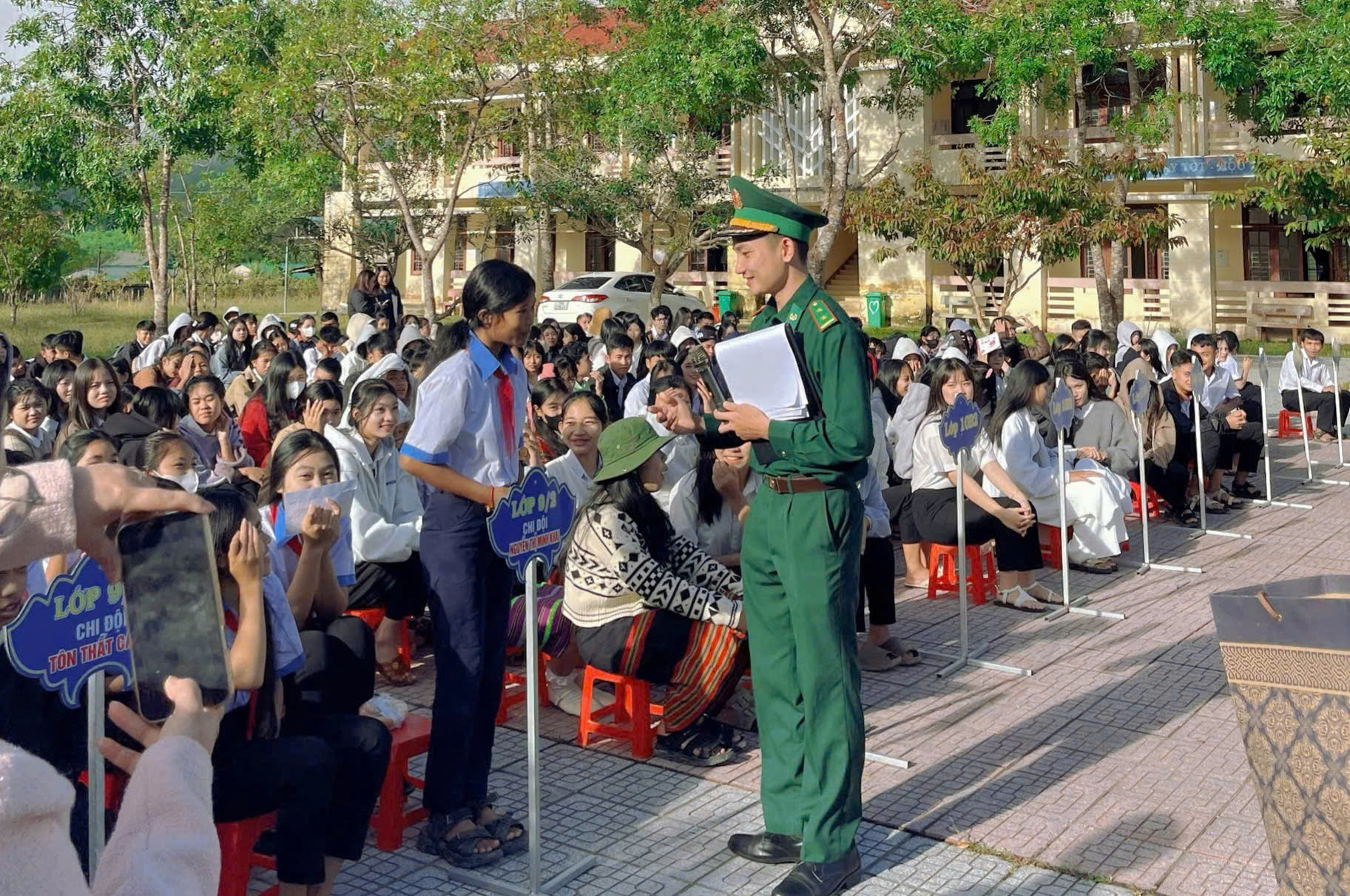 Tuyên truyền pháp luật cho học sinh khu vực biên giới