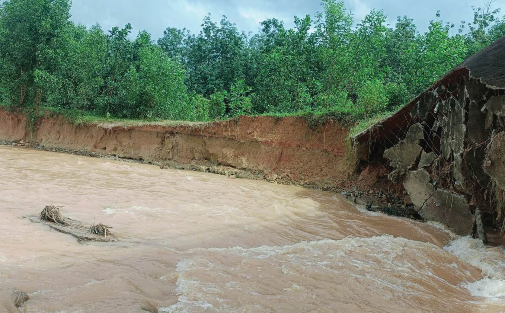 Cần nguồn lực xây dựng các khu tái định cư cho vùng sạt lở