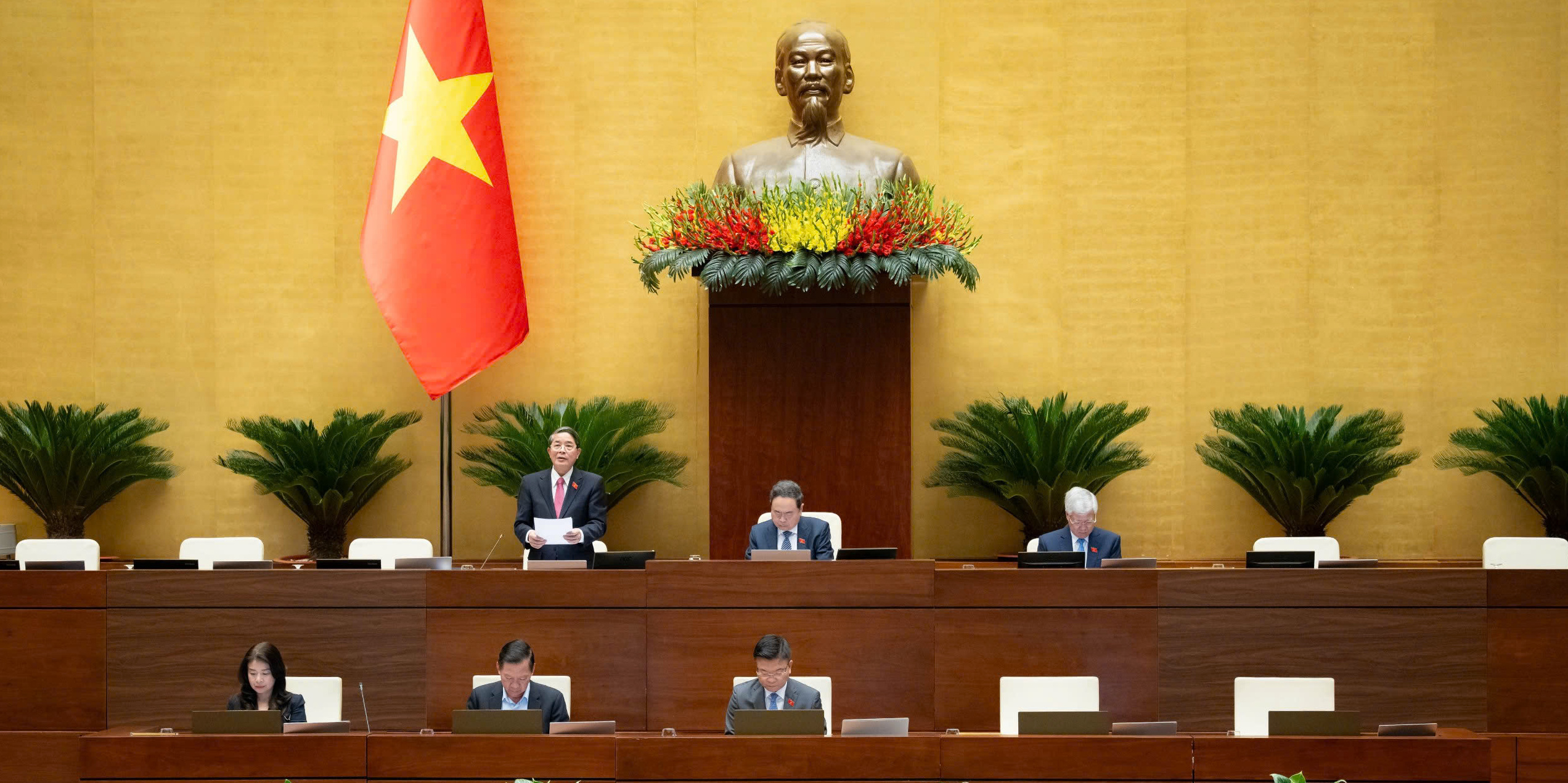 Làm rõ khái niệm, trách nhiệm và cơ chế bồi thường trong Luật Thương mại điện tử