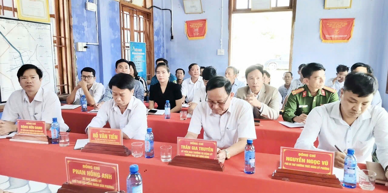 Cử tri kiến nghị nhiều vấn đề về đời sống dân sinh