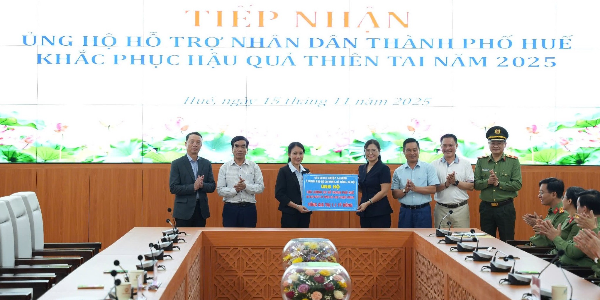 Nhiều tổ chức, doanh nghiệp hỗ trợ giúp Huế khắc phục hậu quả thiên tai
