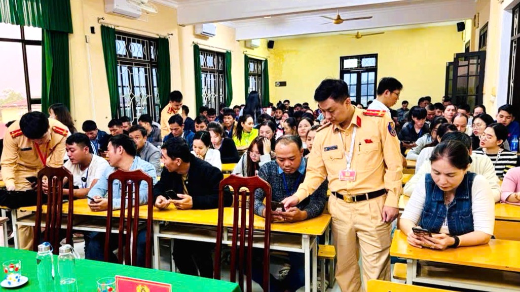 Đẩy mạnh chuyển đổi số trong sát hạch, cấp đổi giấy phép lái xe