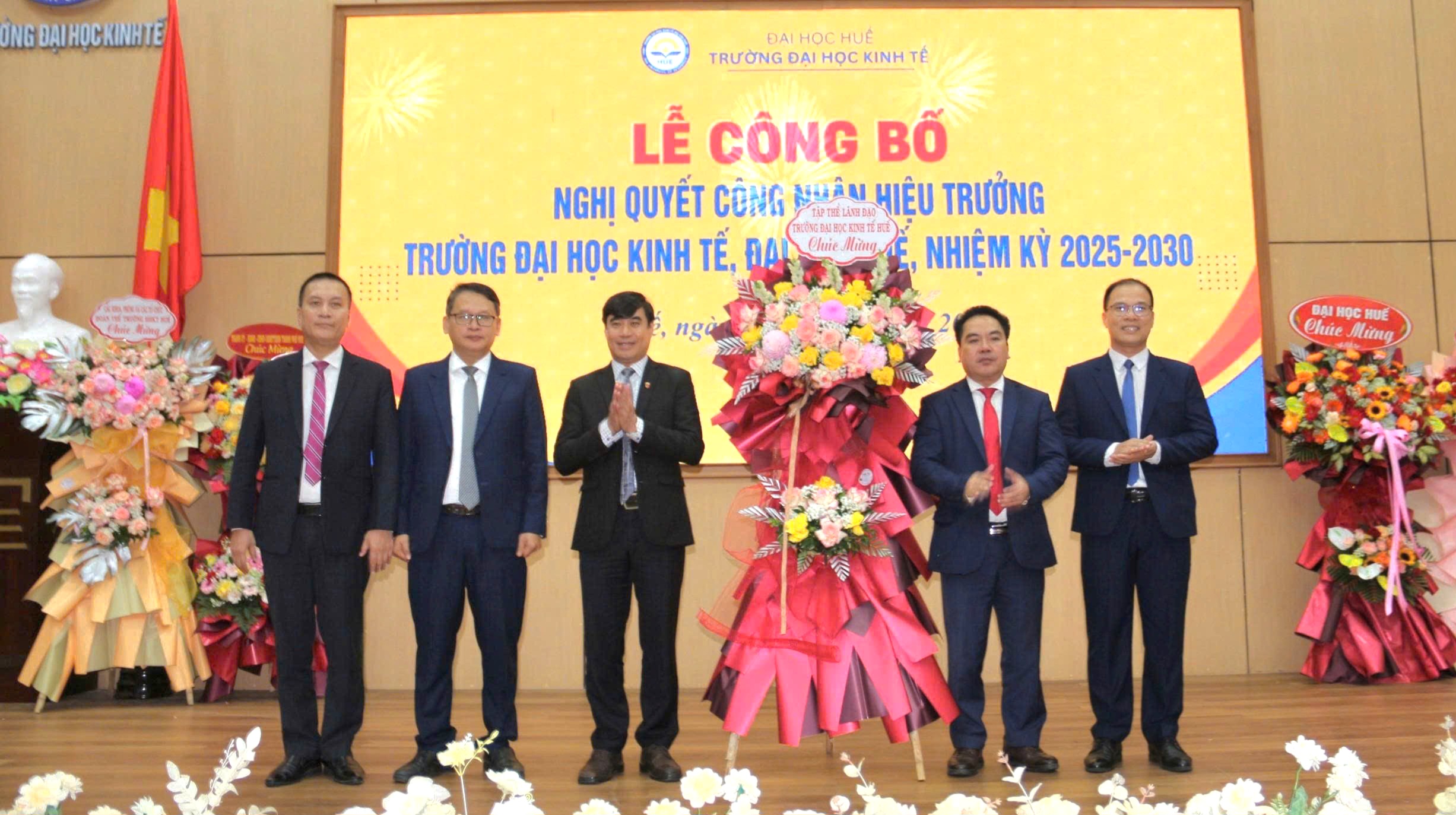 PGS TS Trương Tấn Quân giữ chức vụ Hiệu trưởng Trường Đại học Kinh tế