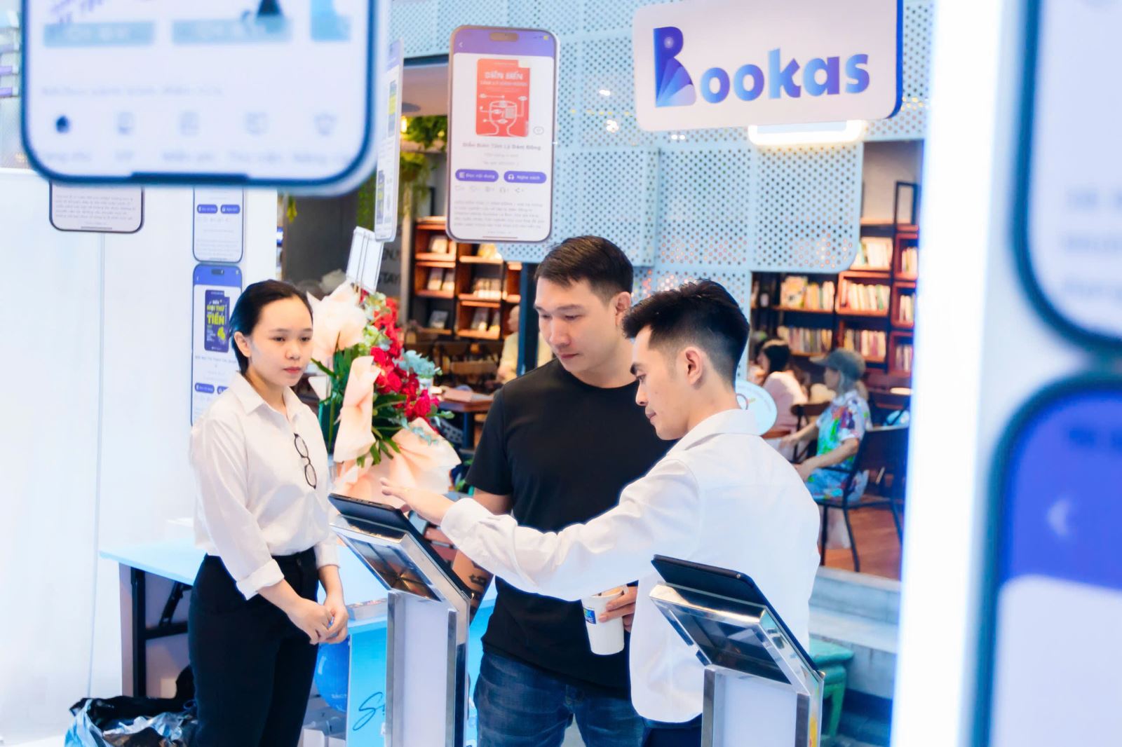 Lần đầu tiên tổ chức cuộc thi tiểu thuyết Văn học số