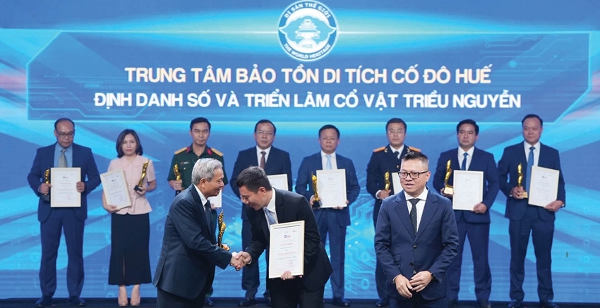 Di sản bước vào đời sống số